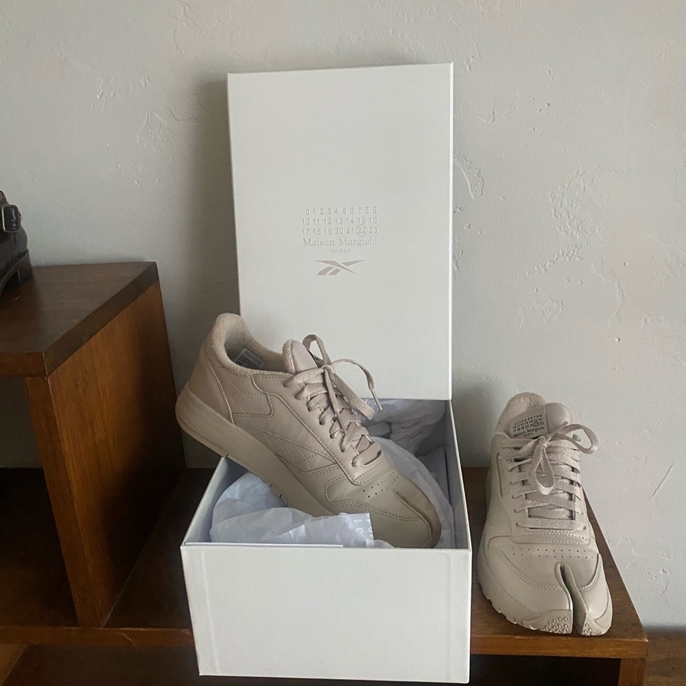 Tabi sneakers